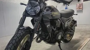 Ducati Scrambler 800 Full Throttle (2025 - 26)  (3)