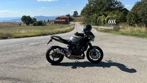 Triumph Street Triple R (2009 - 12)  (3)