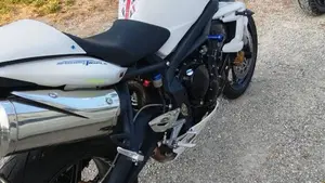 Triumph Street Triple (2007 - 12)  (2)