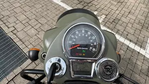 Royal Enfield Bullet 350 (2024 - 26)  (4)