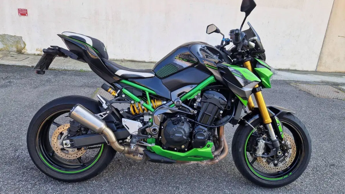 Kawasaki Z 900 SE (2022 - 24) 