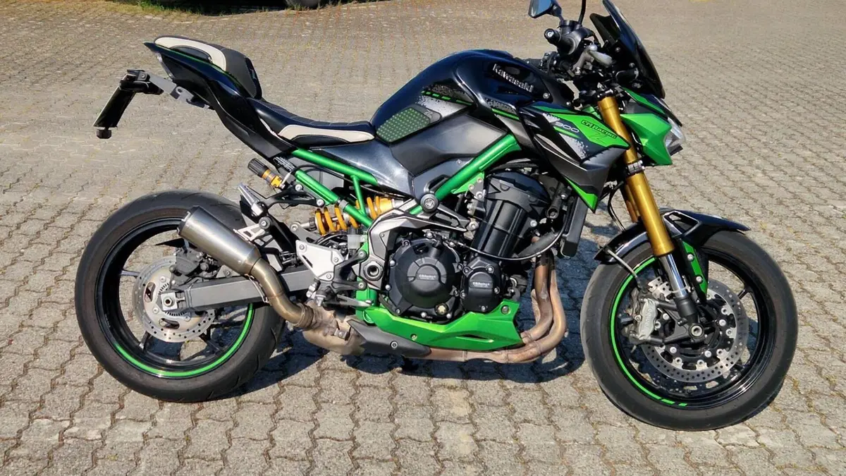 Kawasaki Z 900 SE (2022 - 24)  (5)