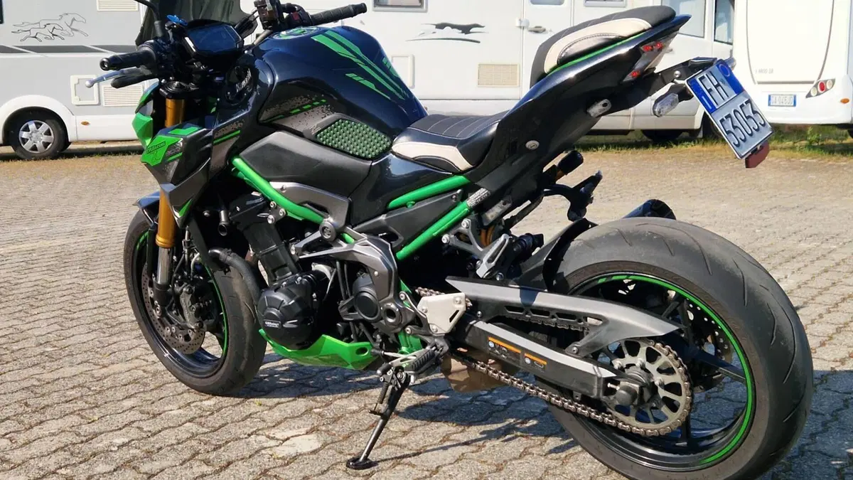 Kawasaki Z 900 SE (2022 - 24)  (9)