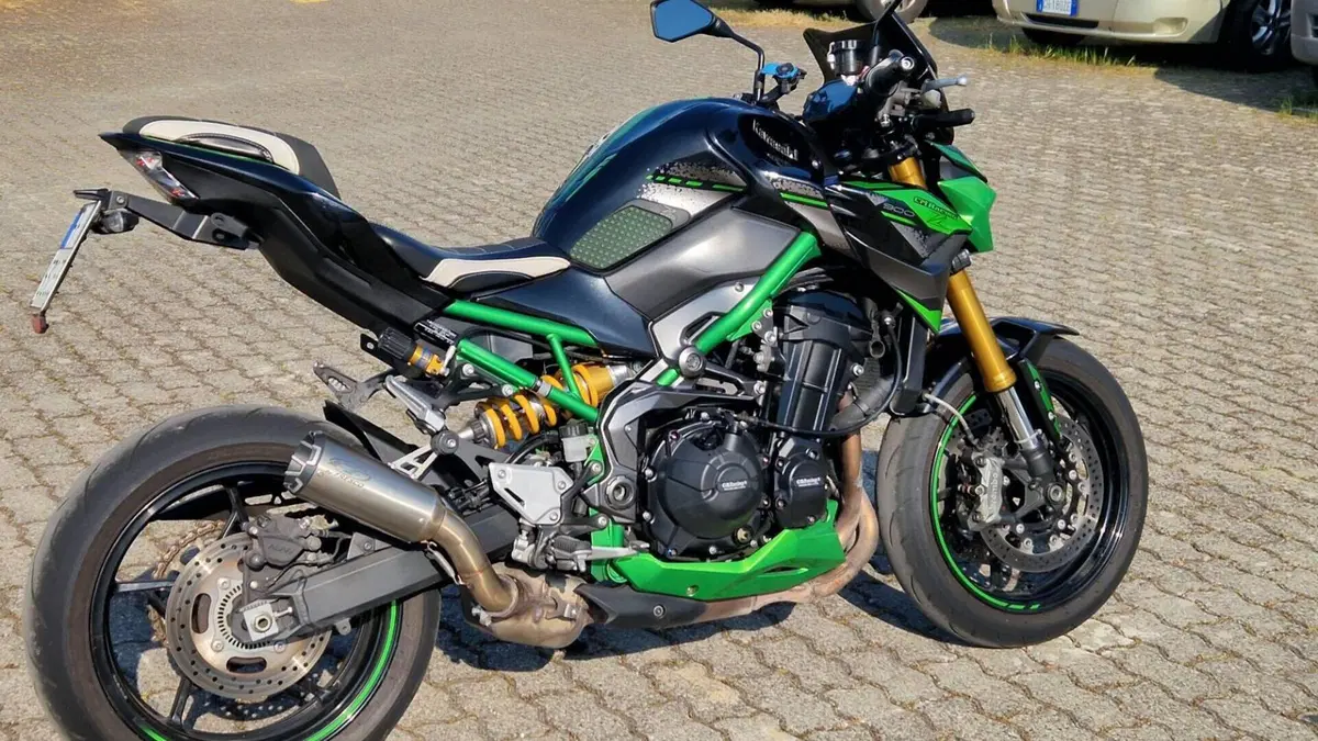 Kawasaki Z 900 SE (2022 - 24)  (10)