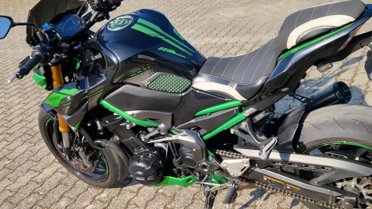 Kawasaki Z 900 SE (2022 - 24)  (14)