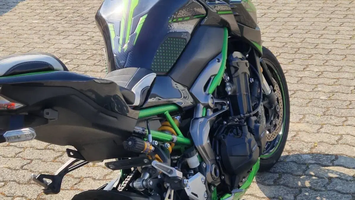 Kawasaki Z 900 SE (2022 - 24)  (15)
