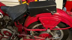 Moto Guzzi   (2)