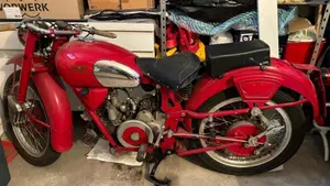 Moto Guzzi   (4)