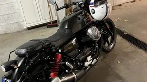 Moto Guzzi V7 Stone Special Edition (2022 - 25)  (5)