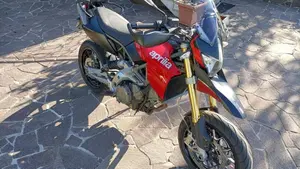 Aprilia Dorsoduro 750 (2009 - 14)  (4)