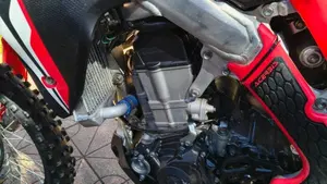 Honda CRF 450R (2018)  (2)