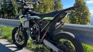 Fantic Motor Motard 50 Performance 2t (2020)  (4)