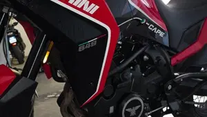 Moto Morini X-Cape 650 (2021 - 26)  (4)