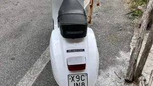 Piaggio Beverly Tourer 300  (4)