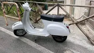 Piaggio Beverly Tourer 300  (5)