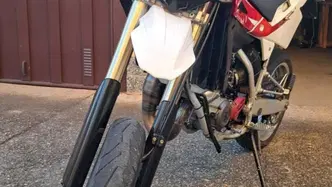 Husqvarna SM 125 (2008) usata