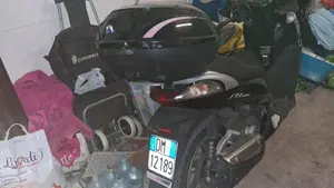 Honda SH 300 i (2006 - 10)  (2)
