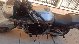 Yamaha FZS 1000 Fazer  (4)