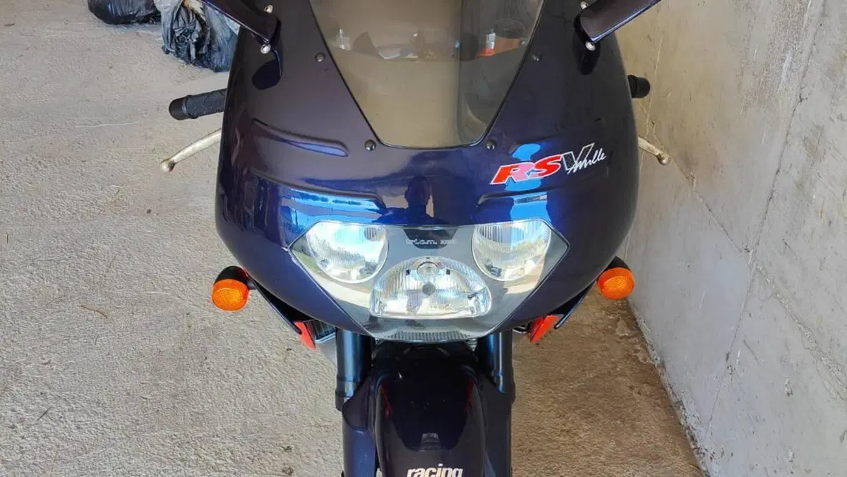 Aprilia RSV 1000 (1998 - 99)  (2)
