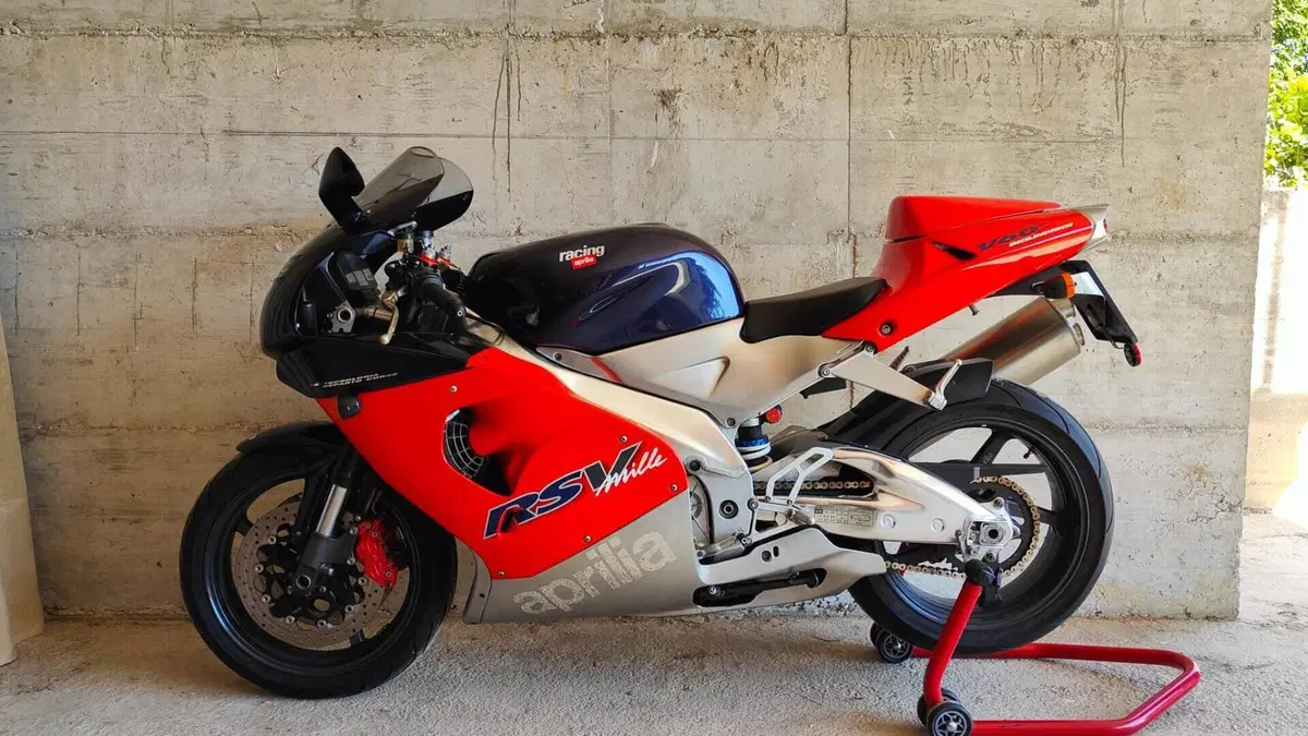 Aprilia RSV 1000 (1998 - 99)  (4)