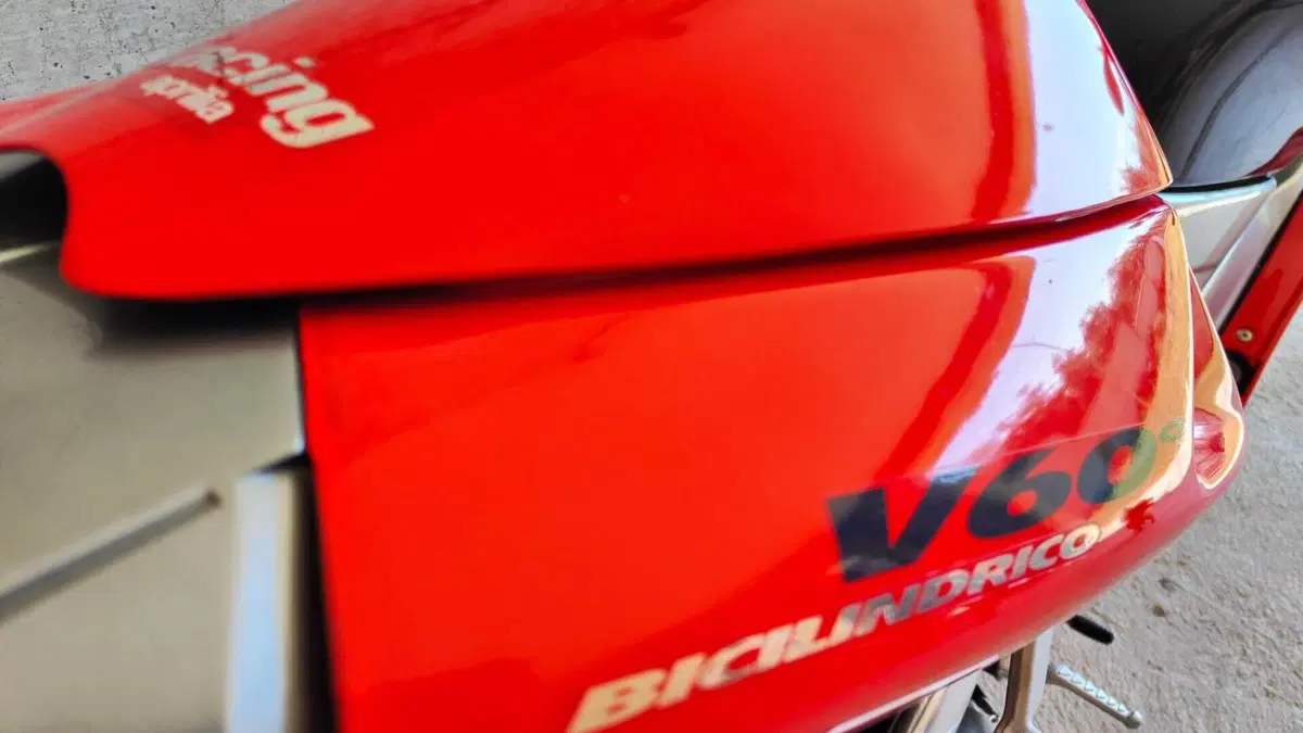 Aprilia RSV 1000 (1998 - 99)  (11)