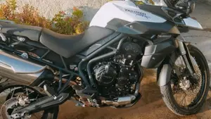 Triumph Tiger 800 XC (2011 - 12)  (4)