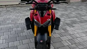 Ducati Streetfighter V4 1100 S (2020)  (2)