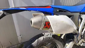 Yamaha YZ 250 F (2010 - 11)  (2)