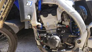 Yamaha YZ 250 F (2010 - 11)  (4)