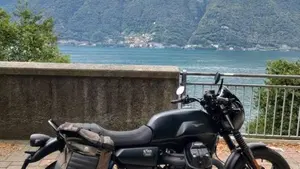 Moto Guzzi V7 Stone (2021 - 24)  (4)