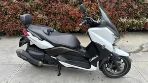 Yamaha X-Max 400 ABS (2013 - 16)  (2)