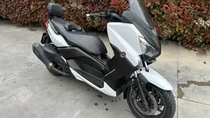 Yamaha X-Max 400 ABS (2013 - 16)  (3)