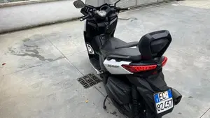Yamaha X-Max 400 ABS (2013 - 16)  (6)