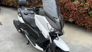 Yamaha X-Max 400 ABS (2013 - 16)  (8)