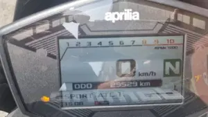 Aprilia Dorsoduro 900 (2017 - 20)  (3)