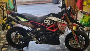 Aprilia Dorsoduro 900 (2017 - 20)  (4)