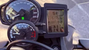 Bmw F 800 R (2015 - 16)  (2)