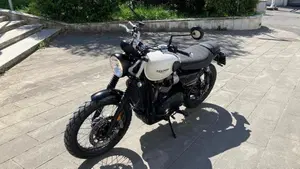 Triumph Street Scrambler 900 (2021 - 22)  (2)