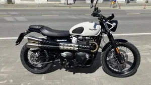 Triumph Street Scrambler 900 (2021 - 22)  (3)