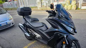 Kymco AK 550 ETS (2021 - 26) 