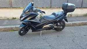 Kymco AK 550 ETS (2021 - 26)  (4)
