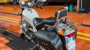 Moto Guzzi Nevada 750 Club (1998 - 01)  (4)