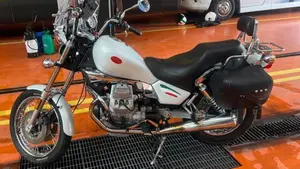 Moto Guzzi Nevada 750 Club (1998 - 01)  (8)