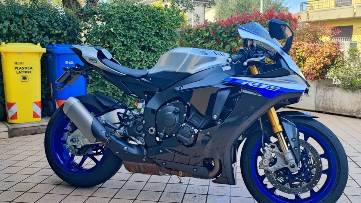 Yamaha YZF R1 M (2017 - 19) 