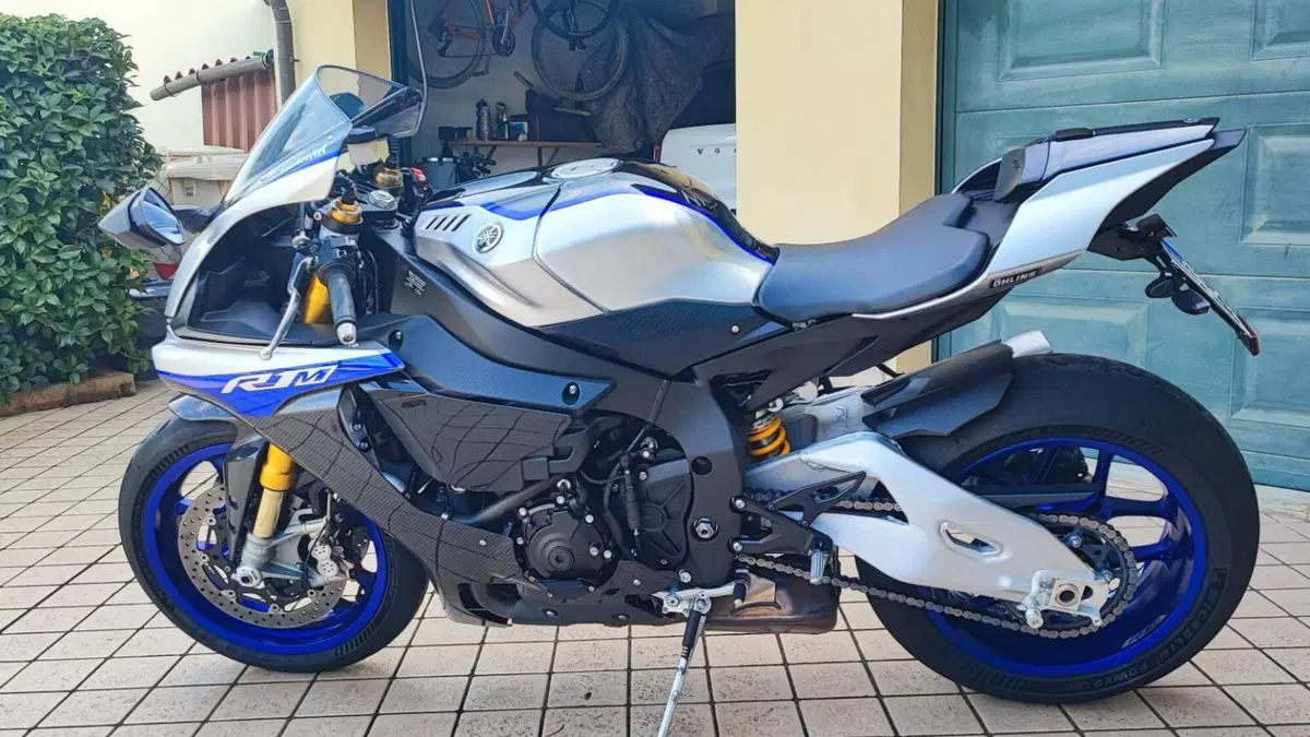 Yamaha YZF R1 M (2017 - 19)  (3)