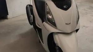 Kymco People 300i GT ABS (2016 - 20)  (3)