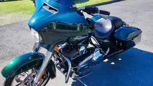 Harley-Davidson 1690 Street Glide Special (2014 - 16) - FLHX  (4)