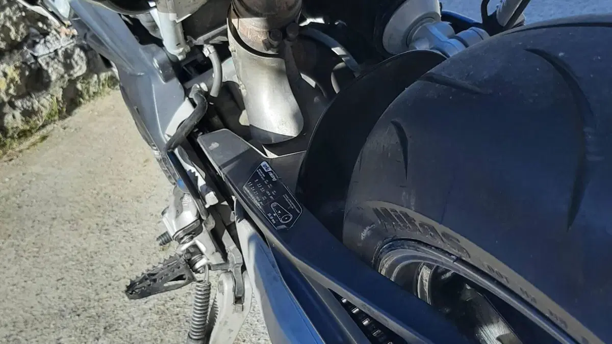 Aprilia Dorsoduro 750 ABS (2009 - 17)  (5)