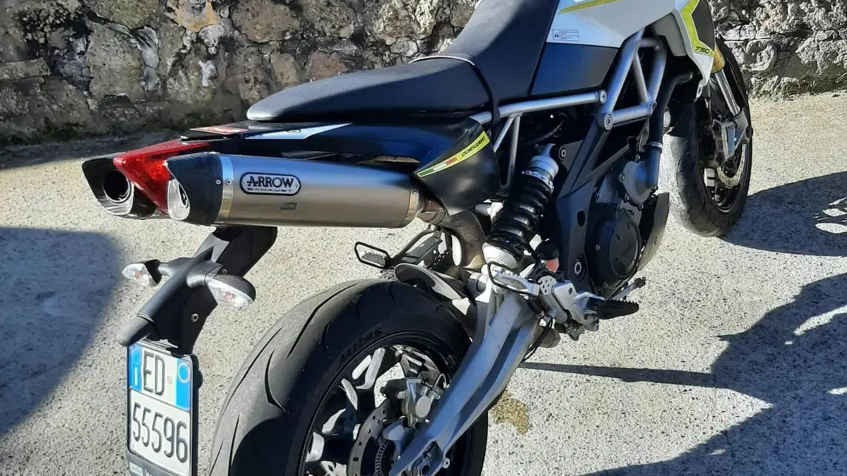 Aprilia Dorsoduro 750 ABS (2009 - 17) 