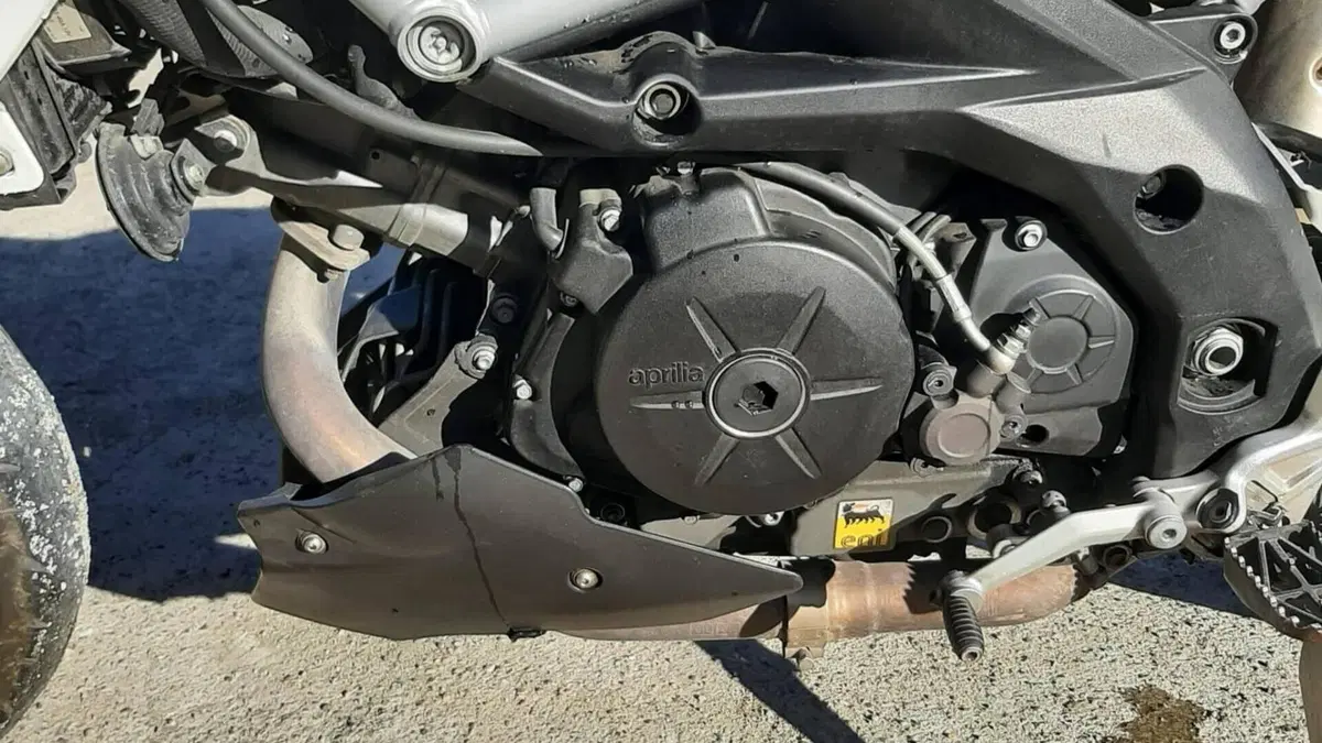 Aprilia Dorsoduro 750 ABS (2009 - 17)  (4)